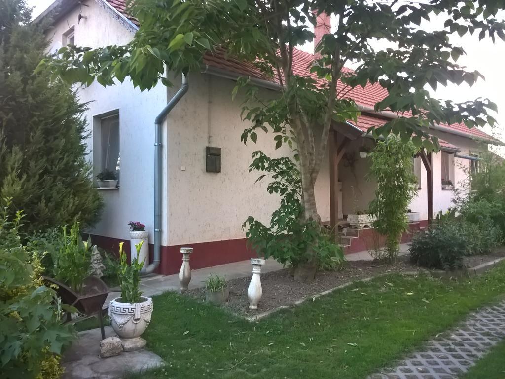 Fejervari Vendeghaz Hajdúszoboszló Exterior foto